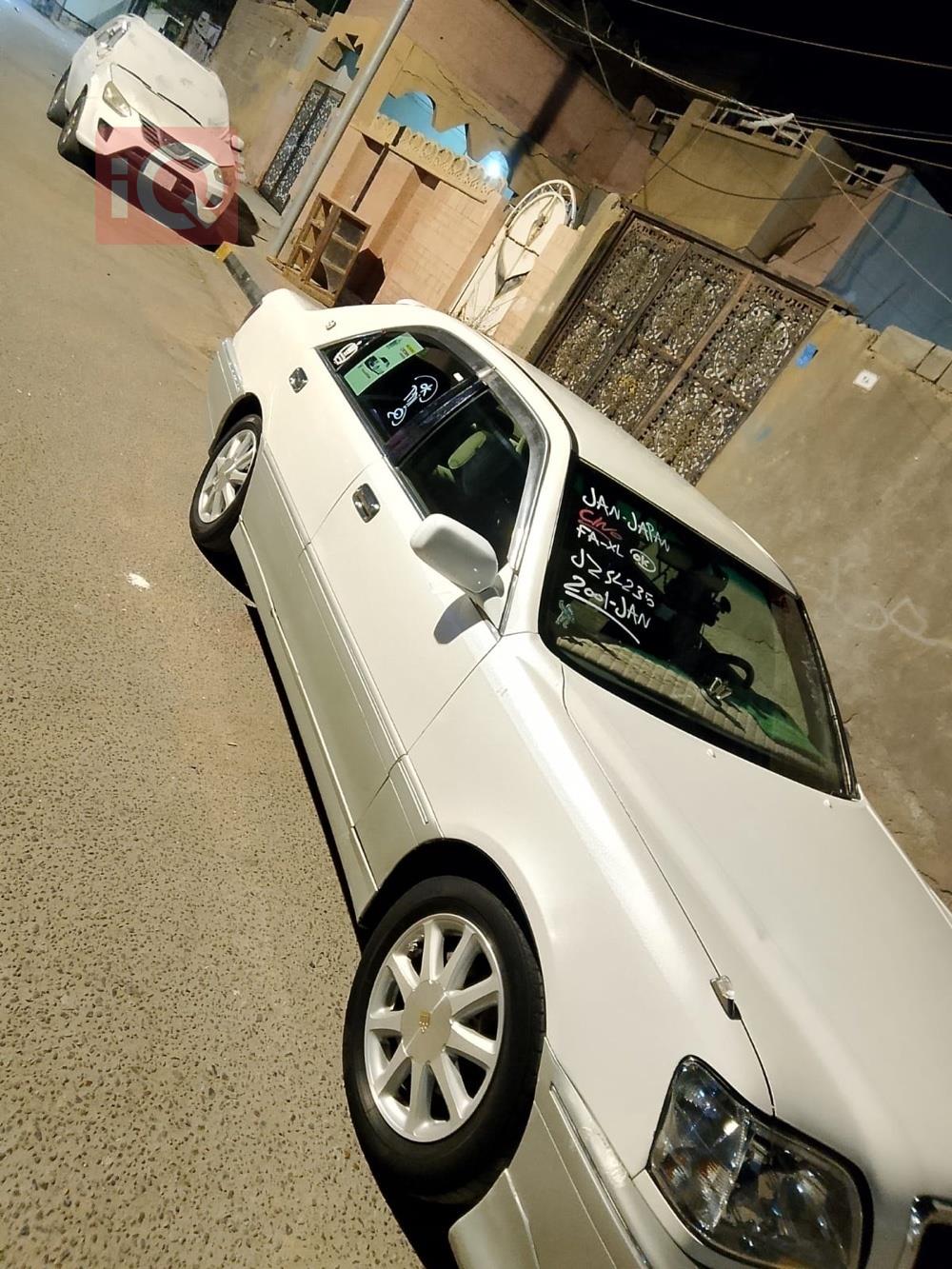 تۆیۆتا کراون